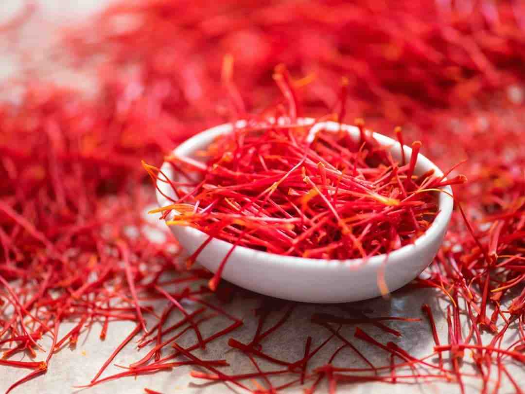 Giải đáp cụ thể thắc mắc saffron là gì?